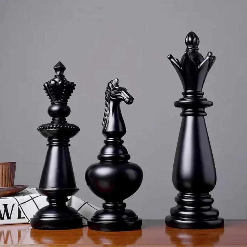 Elegant Black Chess King Queen Decor