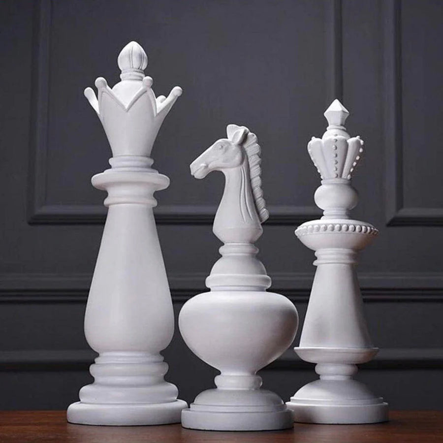 Elegant Black Chess King Queen Decor